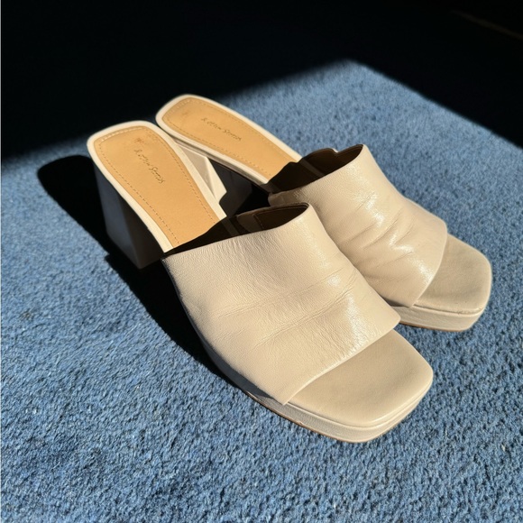 Classic Leather Mules by & Other Stories - Beige - Size USA 8.5, EUR 39 - Picture 2 of 7
